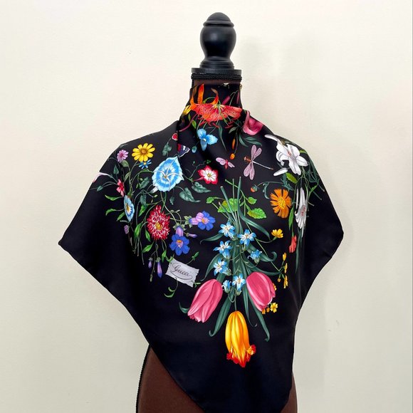 New Gucci Scarf Iconic Floral Silk Wrap with Gucci Gift Box - Picture 3 of 15